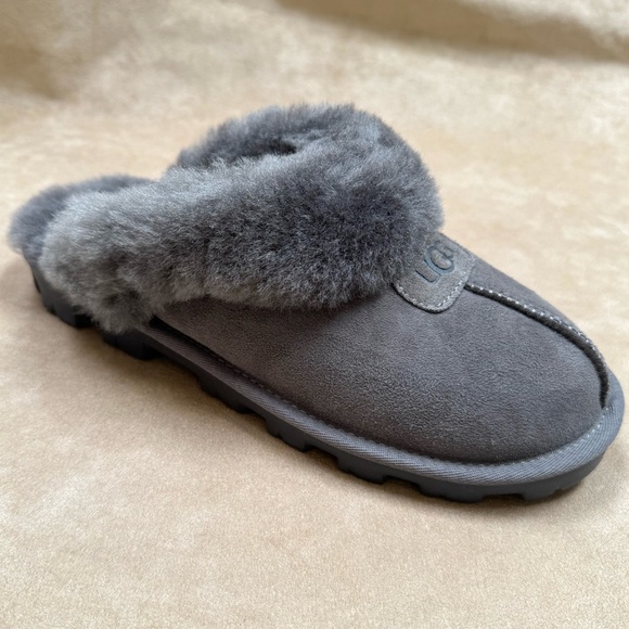 New UGG Coquette Women’s Sheepskin Suede Fur Slippers Shoes Grey 9 NIB Leather - Picture 1 of 11